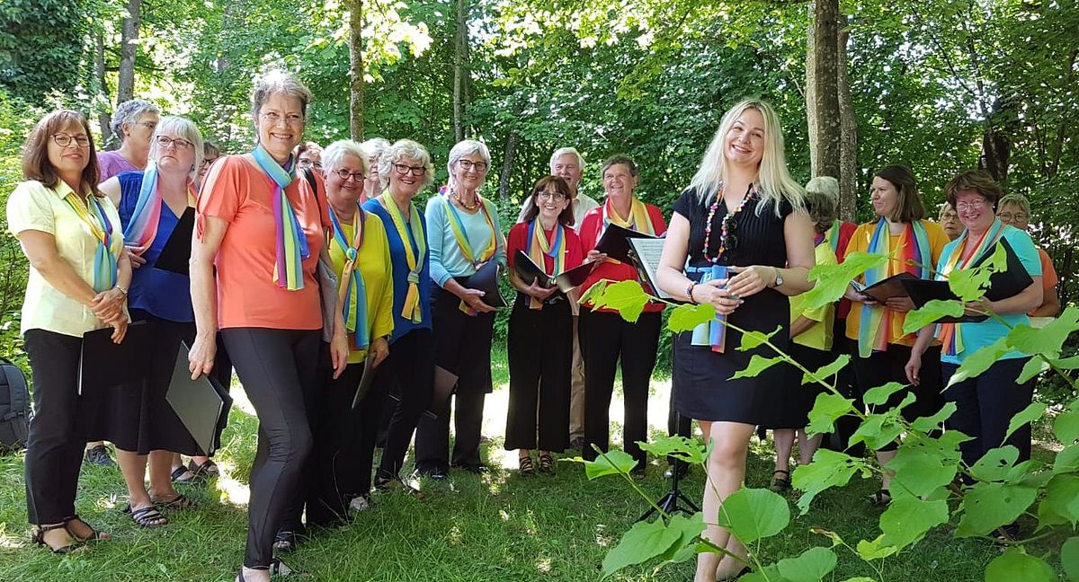 Kranzl-Singen bei der Hainhalle